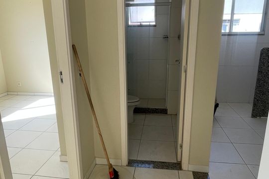 corredor de apartamento para alugar com 2 quartos, 70m² em Jardim Gramacho, Duque de Caxias