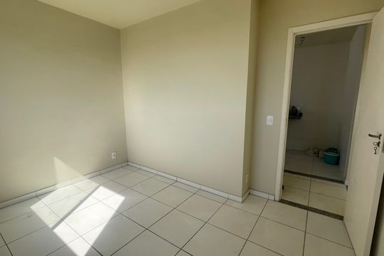 Quarto 2 de apartamento para alugar com 2 quartos, 70m² em Jardim Gramacho, Duque de Caxias