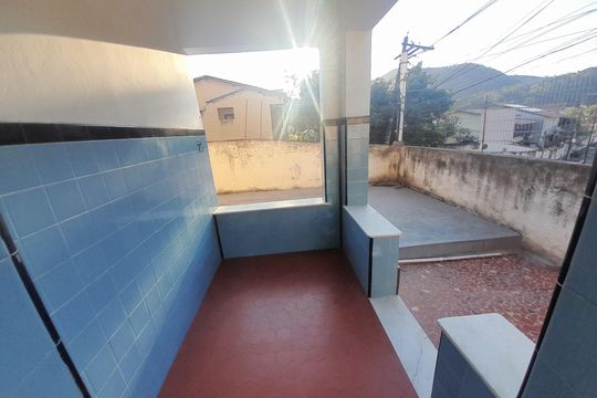 Casa de Condomínio para alugar com 3 quartos, 360m² em Santa Barbara, Niterói