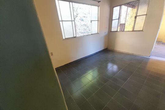 Casa de Condomínio para alugar com 3 quartos, 360m² em Santa Barbara, Niterói