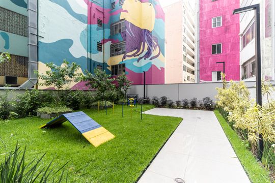 Espaço Pet de kitnet/studio para alugar com 1 quarto, 28m² em República, São Paulo