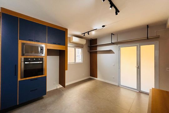 Sala de casa de condomínio à venda com 2 quartos, 85m² em Chácaras São Luís, Barueri