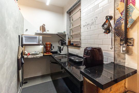 Cozinha de kitnet/studio para alugar com 1 quarto, 32m² em República, São Paulo