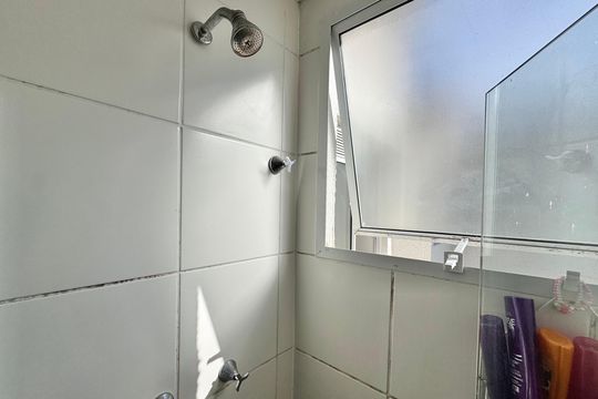 Banheiro Social de apartamento à venda com 2 quartos, 46m² em Vargem Pequena, Rio de Janeiro