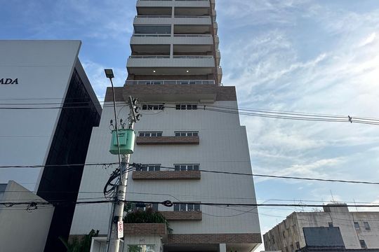 Fachada do Prédio de apartamento para alugar com 2 quartos, 112m² em Parque Bitaru, São Vicente