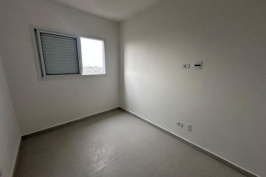 Quarto 1 de apartamento para alugar com 2 quartos, 112m² em Parque Bitaru, São Vicente