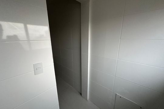 Área de Serviço de apartamento para alugar com 2 quartos, 112m² em Parque Bitaru, São Vicente