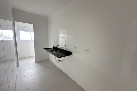 Cozinha de apartamento para alugar com 2 quartos, 112m² em Parque Bitaru, São Vicente