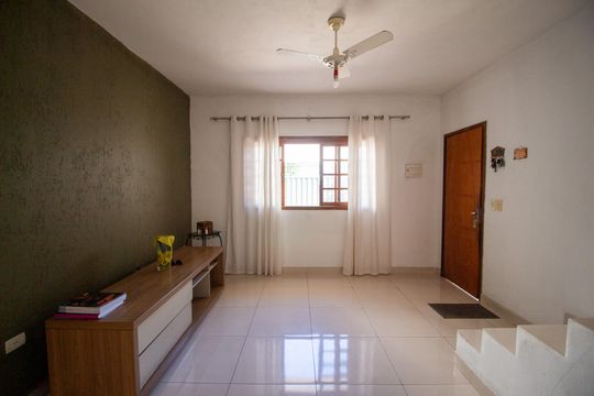 Sala de casa para alugar com 3 quartos, 240m² em Jardim Alegria, Sorocaba