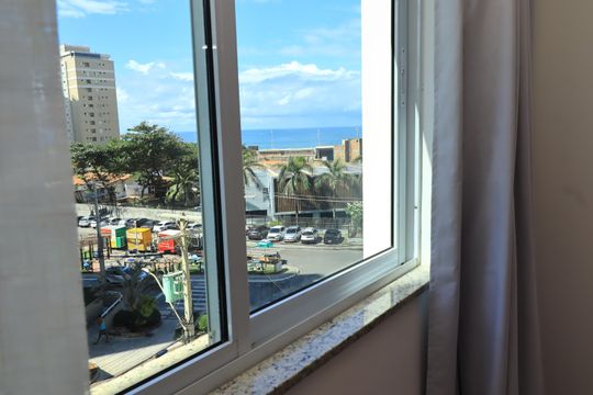 Vista do Quarto de apartamento para alugar com 1 quarto, 49m² em Jardim Armação, Salvador