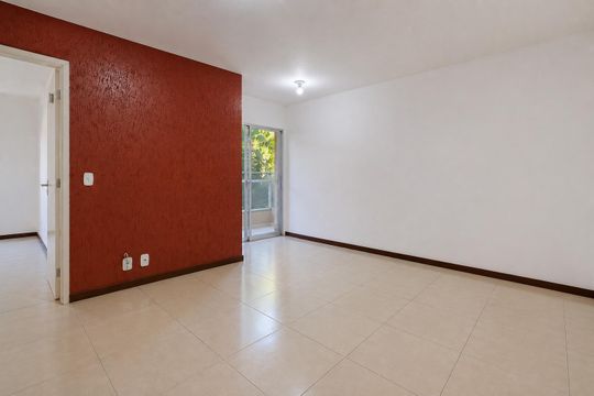 Sala de apartamento para alugar com 2 quartos, 64m² em Cascata do Imbuí, Petrópolis