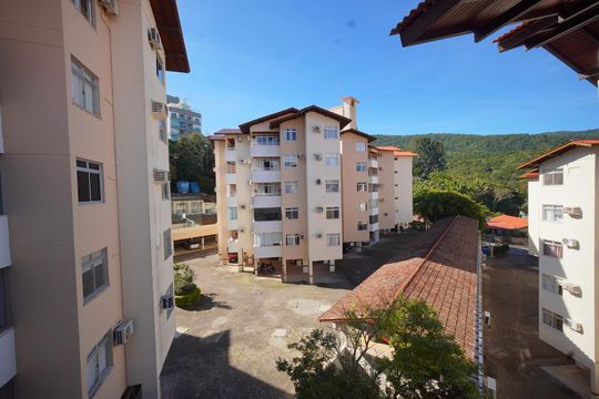 Vista da Varanda de apartamento para alugar com 2 quartos, 75m² em Itacorubi, Florianópolis