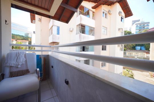 Varanda da Sala de apartamento para alugar com 2 quartos, 75m² em Itacorubi, Florianópolis
