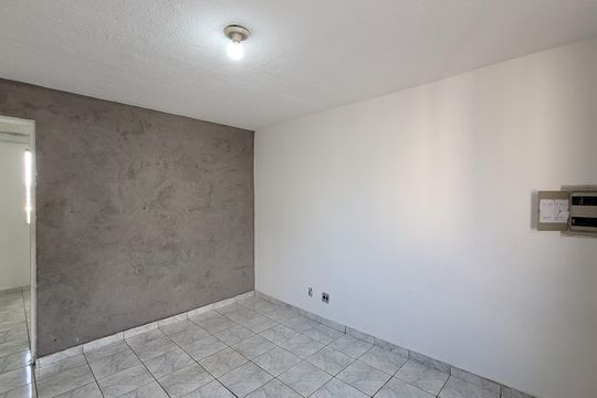 Sala de apartamento para alugar com 2 quartos, 55m² em Pedreira, Itaquaquecetuba