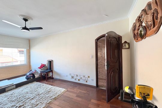 Sala de casa à venda com 3 quartos, 140m² em Jardim Santo Elias, São Paulo