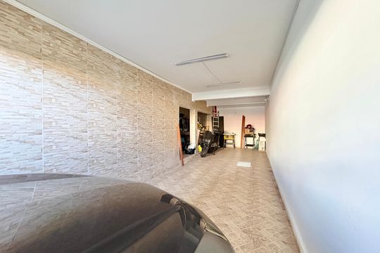 Garagem de casa à venda com 3 quartos, 140m² em Jardim Santo Elias, São Paulo
