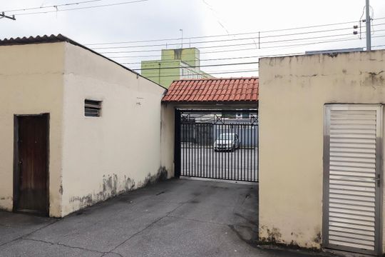 Entrada de Veículos de apartamento para alugar com 2 quartos, 64m² em Conjunto Residencial José Bonifácio, São Paulo