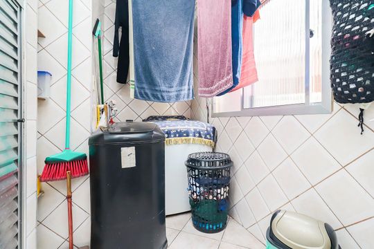 Área de Serviço de apartamento para alugar com 2 quartos, 64m² em Conjunto Residencial José Bonifácio, São Paulo