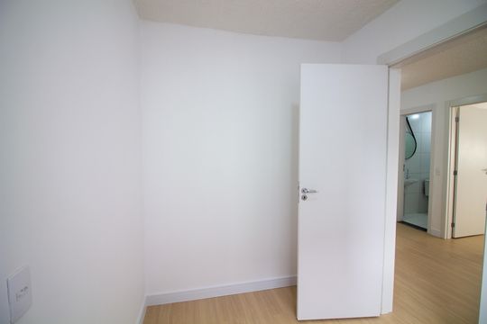 Quarto 1 de apartamento para alugar com 2 quartos, 36m² em Jardim São Luís, São Paulo