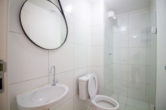 Banheiro de apartamento para alugar com 2 quartos, 36m² em Jardim São Luís, São Paulo