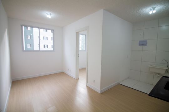 Sala de apartamento para alugar com 2 quartos, 36m² em Jardim São Luís, São Paulo