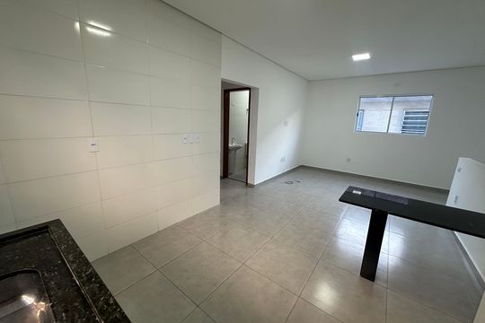 Cozinha de casa para alugar com 2 quartos, 50m² em Vila Valenca, São Vicente