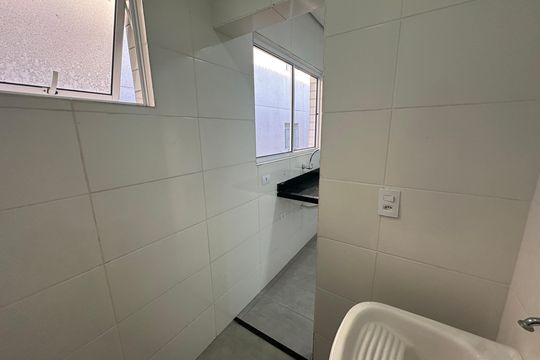 Área de Serviço de casa para alugar com 2 quartos, 50m² em Vila Valenca, São Vicente