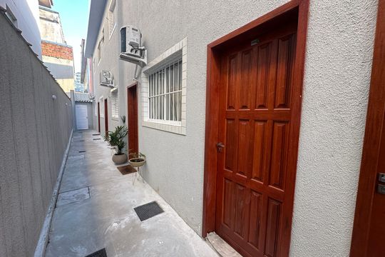 Área comum de casa para alugar com 2 quartos, 50m² em Vila Valenca, São Vicente