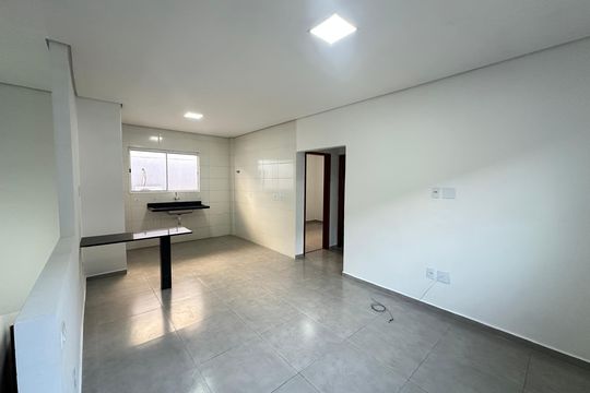Sala de casa para alugar com 2 quartos, 50m² em Vila Valenca, São Vicente