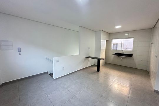 Casa para alugar com 2 quartos, 50m² em Vila Valenca, São Vicente