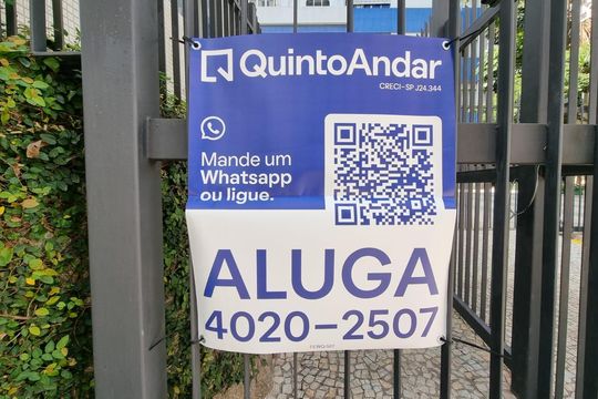 Placa de apartamento para alugar com 3 quartos, 130m² em Higienópolis, São Paulo