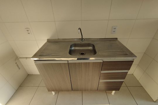 Cozinha - Torneira de apartamento para alugar com 2 quartos, 32m² em Fongaro, São Paulo