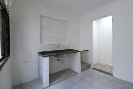 Cozinha de casa de condomínio para alugar com 1 quarto, 70m² em Vila Nova Conceição, São Paulo