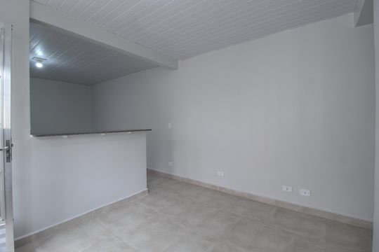 Sala de casa de condomínio para alugar com 2 quartos, 100m² em Vila Nova Conceição, São Paulo