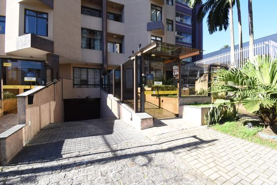 Fachada de apartamento à venda com 2 quartos, 74m² em Bacacheri, Curitiba