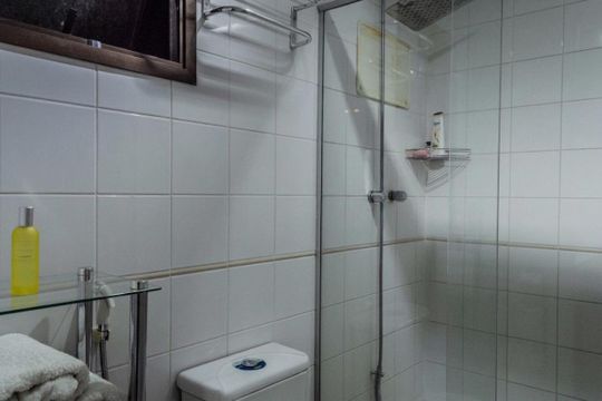 Banheiro de apartamento para alugar com 1 quarto, 42m² em Vila Olímpia, São Paulo