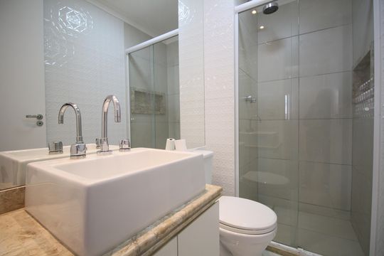 Banheiro de apartamento para alugar com 2 quartos, 48m² em Vila Andrade, São Paulo