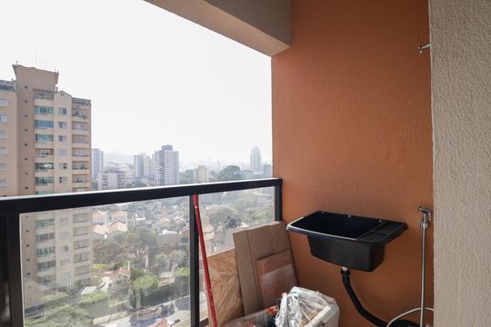 Sala/Cozinha/Área de Serviço de apartamento para alugar com 1 quarto, 26m² em Vila Pauliceia, São Paulo