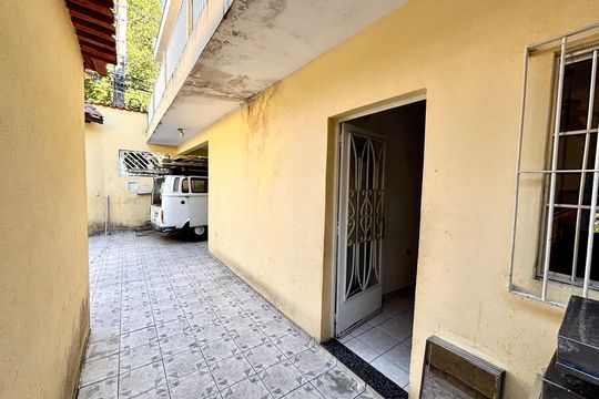 Quintal de casa à venda com 3 quartos, 199m² em Jardim Ipanema(zona Leste), São Paulo