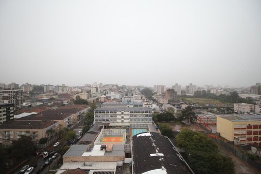 Vista de kitnet/studio para alugar com 0 quarto, 30m² em Cristo Redentor, Porto Alegre