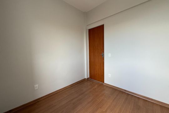 Quarto de apartamento para alugar com 3 quartos, 107m² em Jaqueline, Belo Horizonte