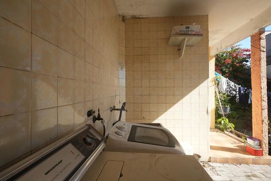 Área de serviço de casa para alugar com 3 quartos, 240m² em Vila Alice, Santo André