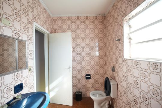 Banheiro da suíte de casa para alugar com 3 quartos, 240m² em Vila Alice, Santo André