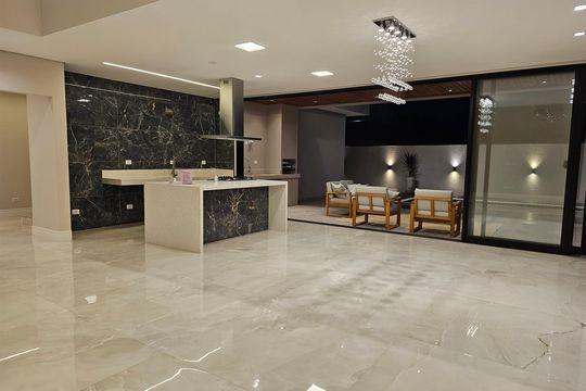 Casa de Condomínio à venda com 4 quartos, 330m² em Alphaville, Santana de Parnaíba