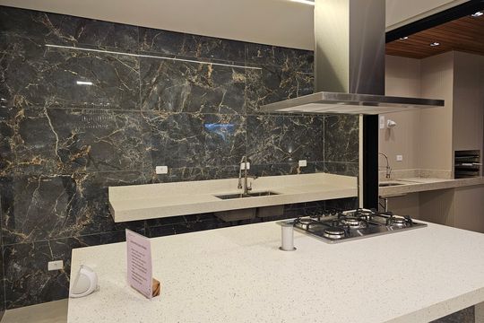 Cozinha de casa de condomínio à venda com 4 quartos, 330m² em Alphaville, Santana de Parnaíba