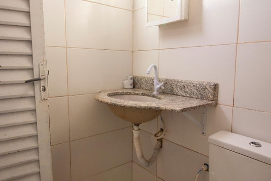 Casa para alugar com 5 quartos, 500m² em Setor Habitacional Arniqueira, Brasília