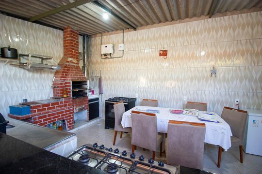 Casa para alugar com 5 quartos, 500m² em Setor Habitacional Arniqueira, Brasília