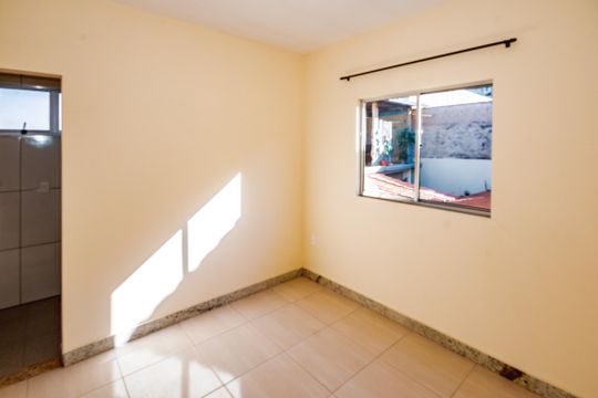 Quarto  de casa para alugar com 1 quarto, 25m² em Céu Azul, Belo Horizonte