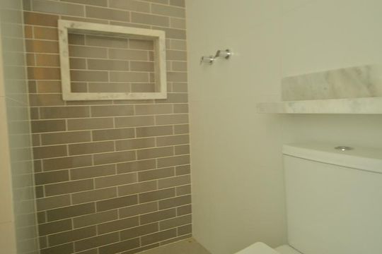 Banheiro Suíte 2  de apartamento à venda com 2 quartos, 115m² em Jardim do Mar, São Bernardo do Campo