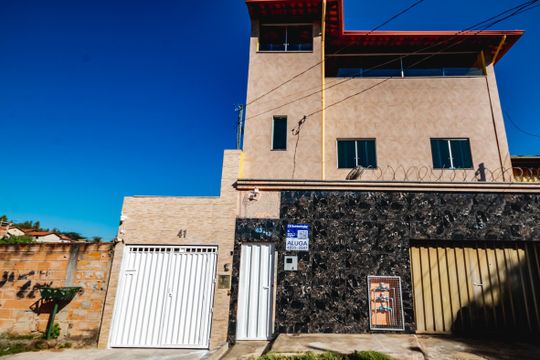 Fachada de casa para alugar com 1 quarto, 25m² em Céu Azul, Belo Horizonte